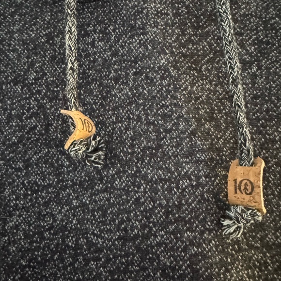 tentree Hoodie - Picture 3 of 8